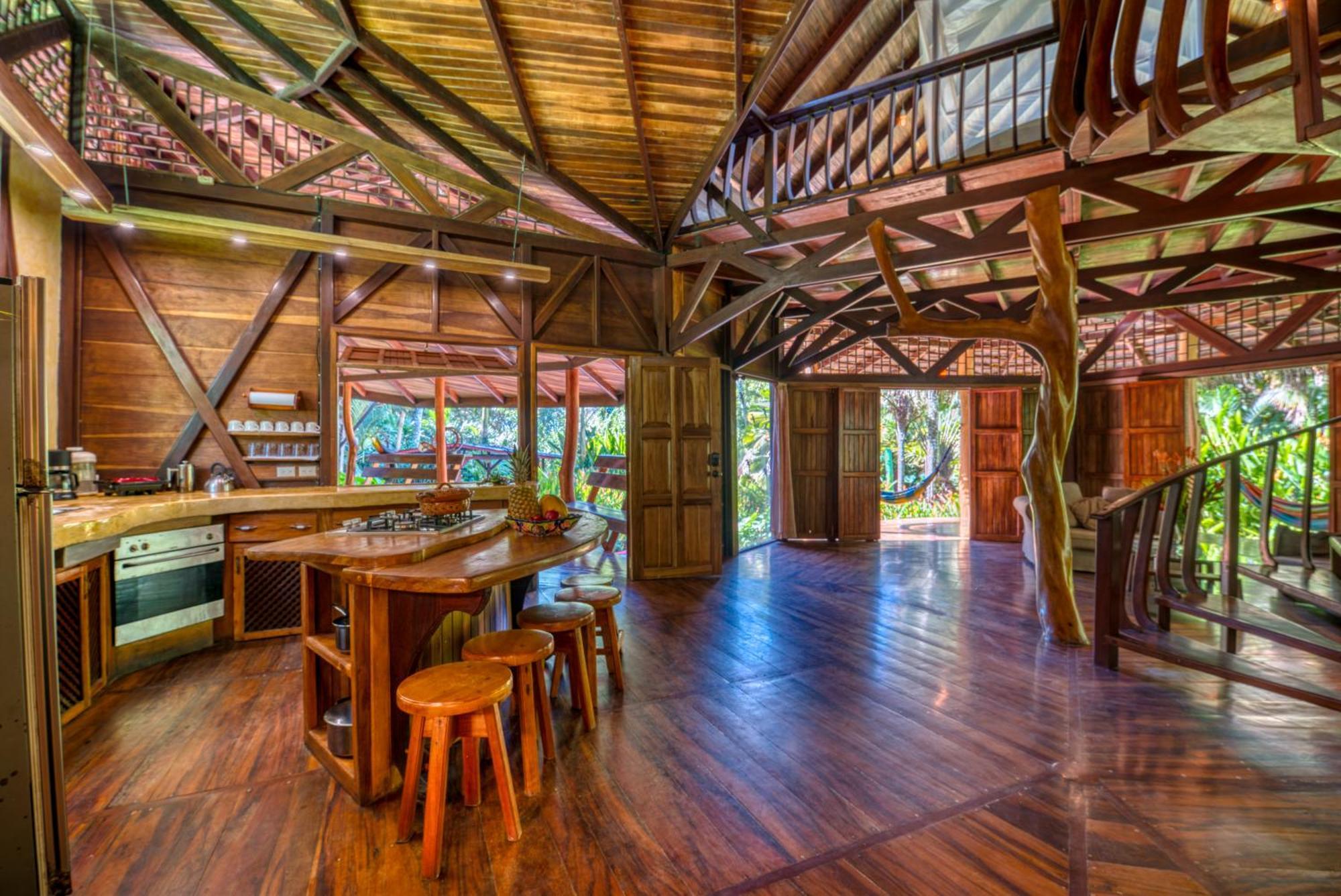 Tree House Beachfront Lodge Puerto Viejo de Talamanca Exterior photo