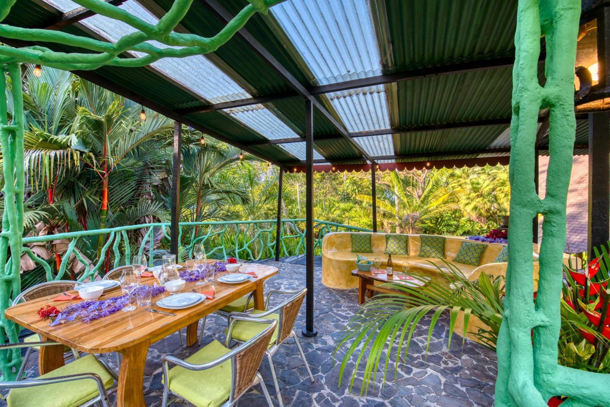 Tree House Beachfront Lodge Puerto Viejo de Talamanca Exterior photo