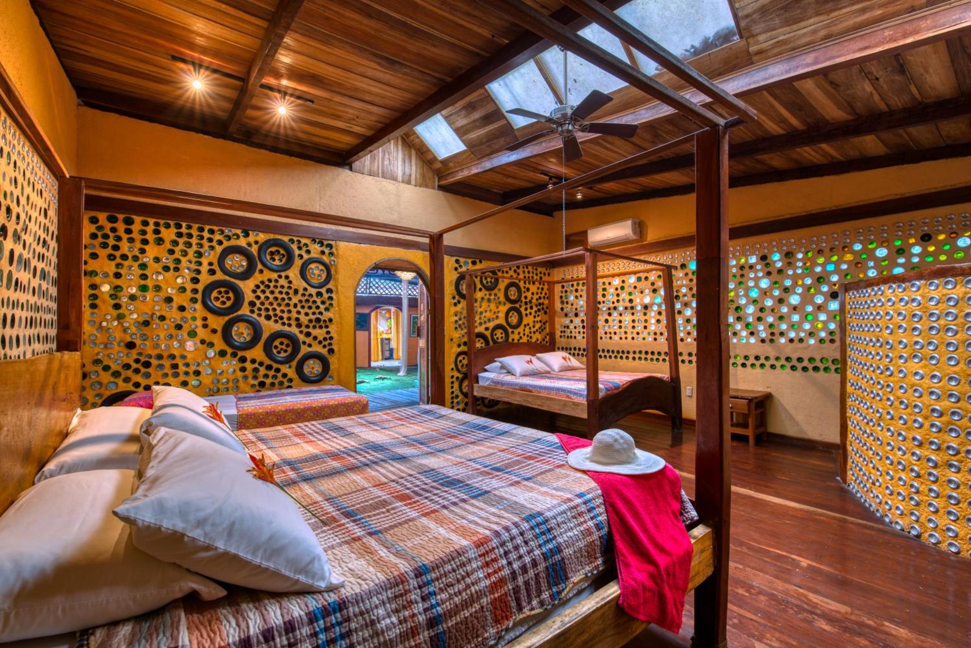 Tree House Beachfront Lodge Puerto Viejo de Talamanca Exterior photo