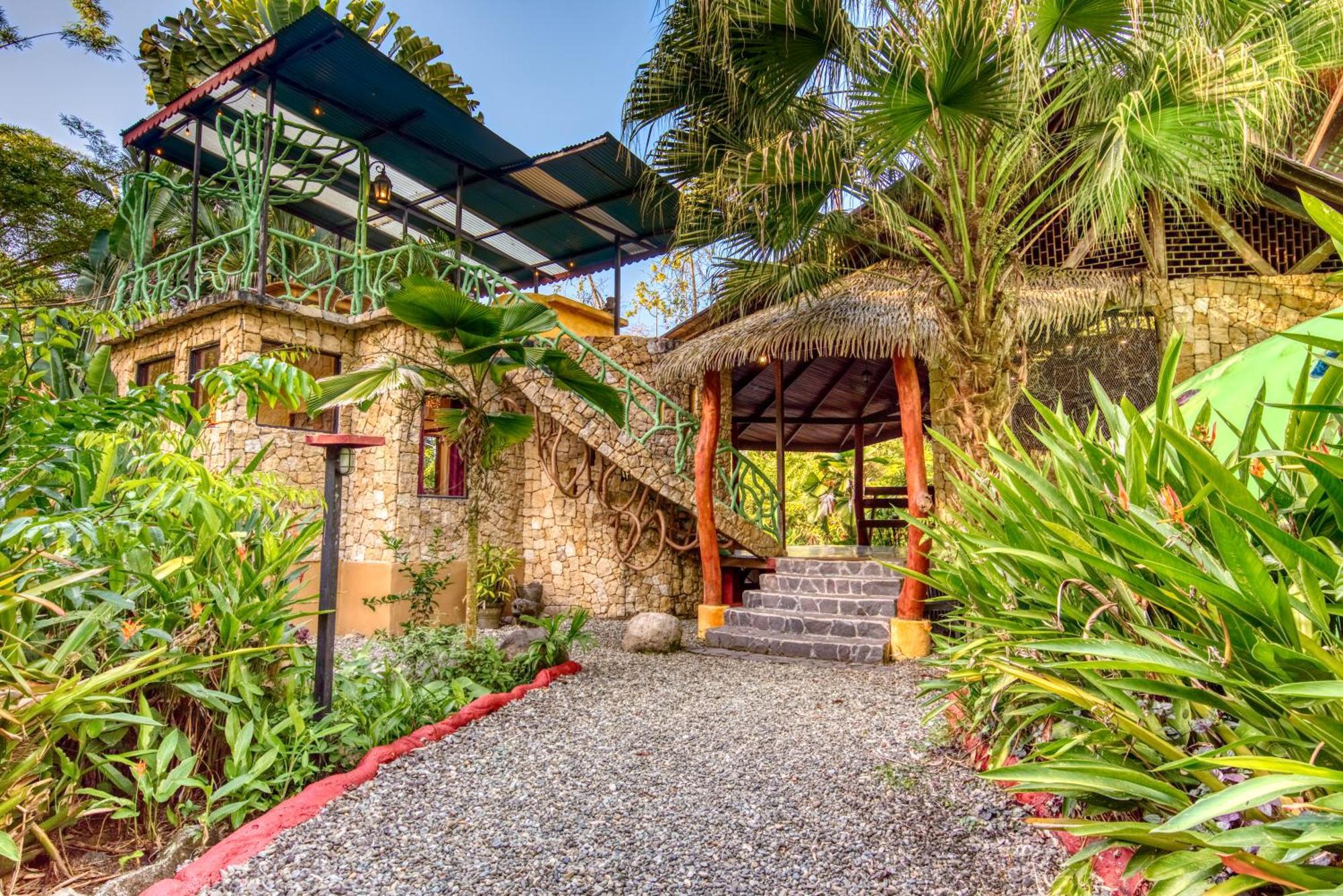 Tree House Beachfront Lodge Puerto Viejo de Talamanca Exterior photo