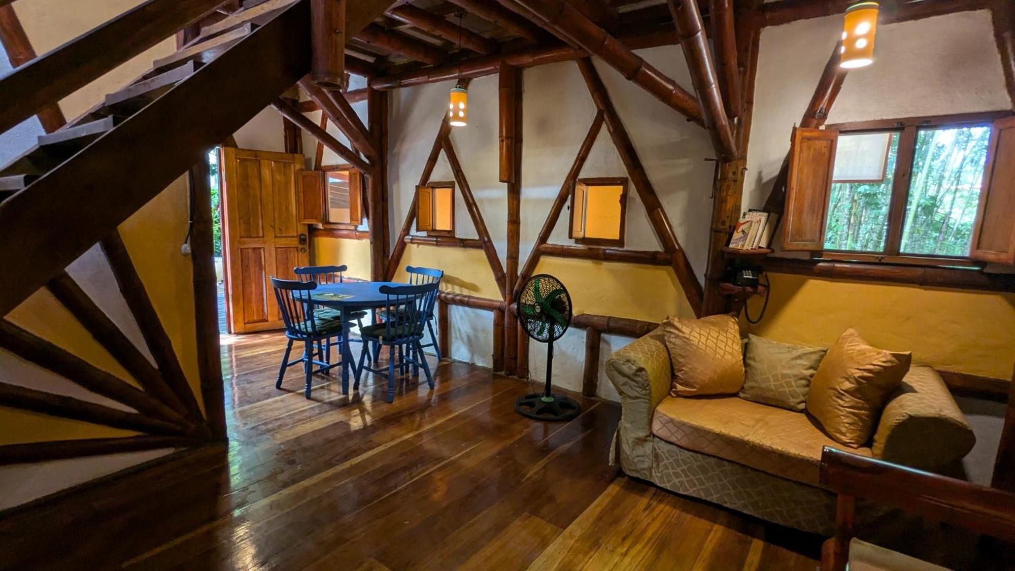 Tree House Beachfront Lodge Puerto Viejo de Talamanca Exterior photo