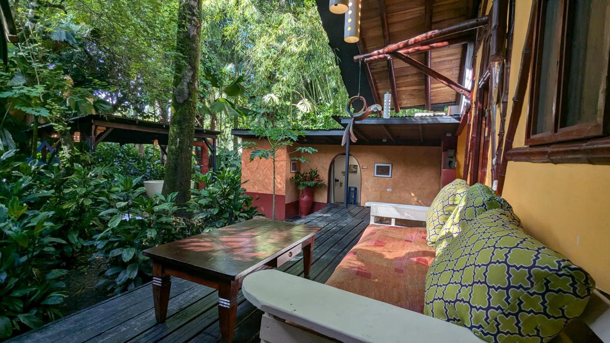 Tree House Beachfront Lodge Puerto Viejo de Talamanca Exterior photo